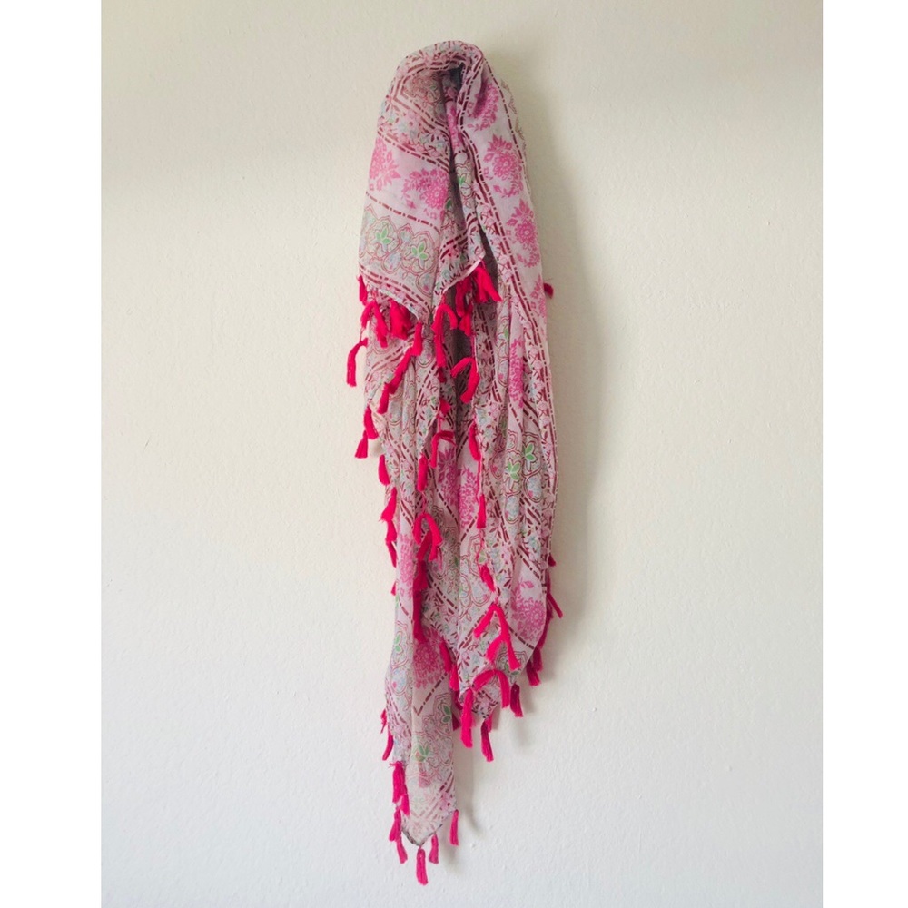 Lightweight Scarf with Pink Tassels